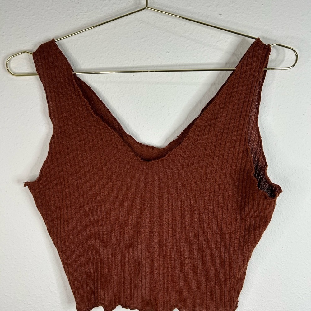Brown Ribbed Knit Cropped Tank Top | V-Neck Stretch Sleeveless Shirt - Picture 2 of 4